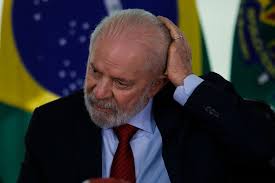 "Presidente Lula após ferimento na cabeça"